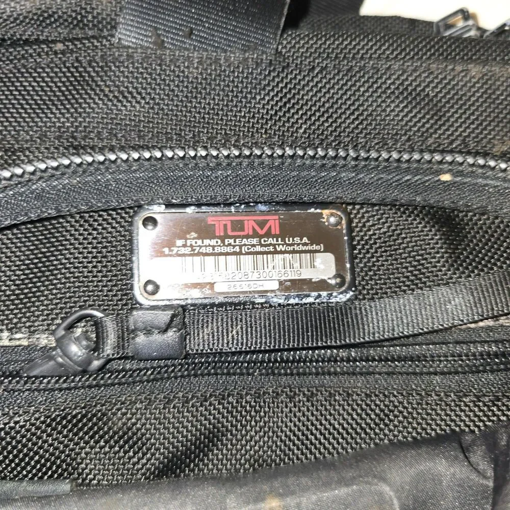 Tumi T-Pass 26516DH Black Nylon Shoulder Bag 16” Front Zipper Broken